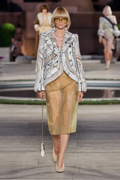 Look 6